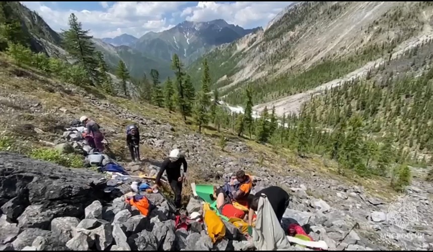 Туристический поход: местные жители в Дагестане спасли упавшего в ущелье туриста до приезда МЧС
