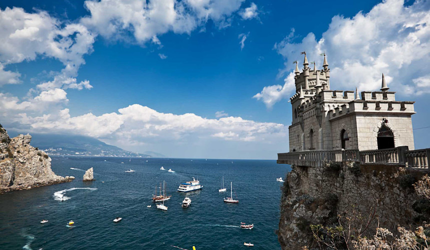 Туристы смогут остаться в Крыму бесплатно или со скидкой