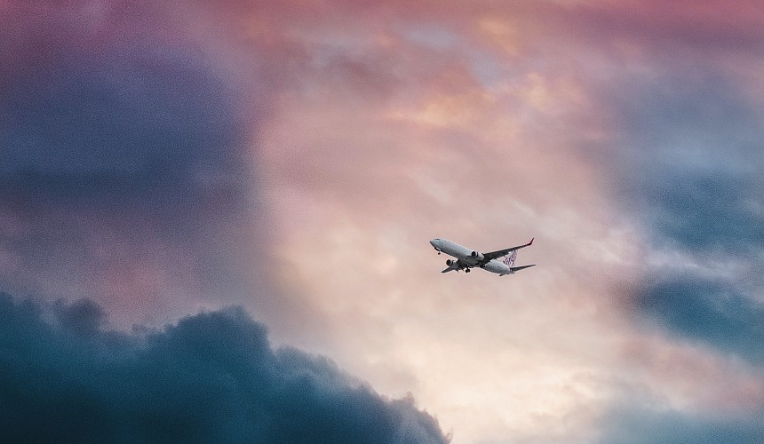 Авиакомпания Россия наказала сотрудницу за помощь туристу: пассажир оставил паспорт в самолете
