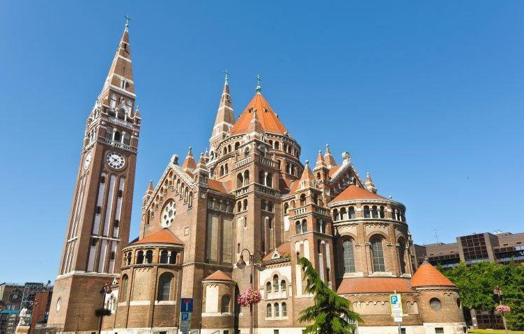  Лучшие города Венгрии для посещения туристами10