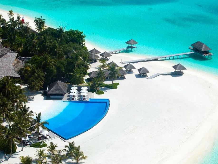 Лучшие курортные отели на Мальдивах с трансфером на катере9